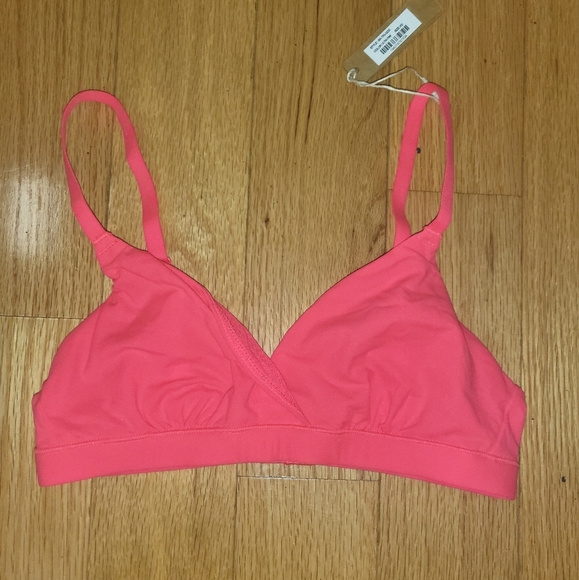 NWT SKIMS FITS EVERYBODY CROSSOVER BRALETTE IN ULTRA PINK SIZE XS - Picture 2 of 4